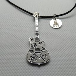 Pendant J.D Guitar