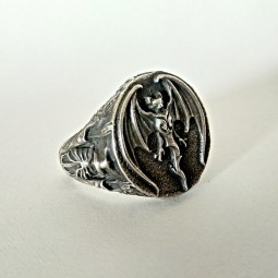 Vampire Ring